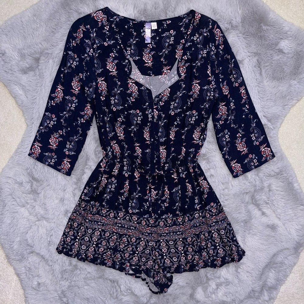 Francesca’s NWOT Alya Floral Button Up Romper 3/4 Length Sleeves Navy Blue Small